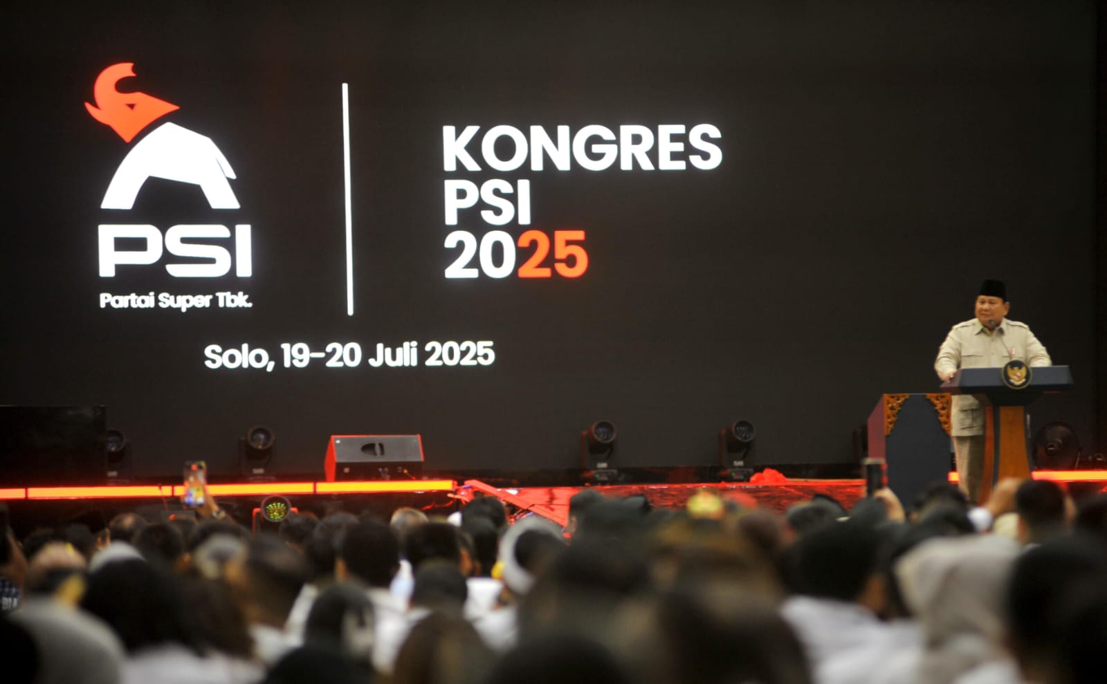 Prabowo Sindir Tagar ‘Indonesia Gelap’ dan ‘Kabur Aja Dulu’: Masa Depan Indonesia Cerah