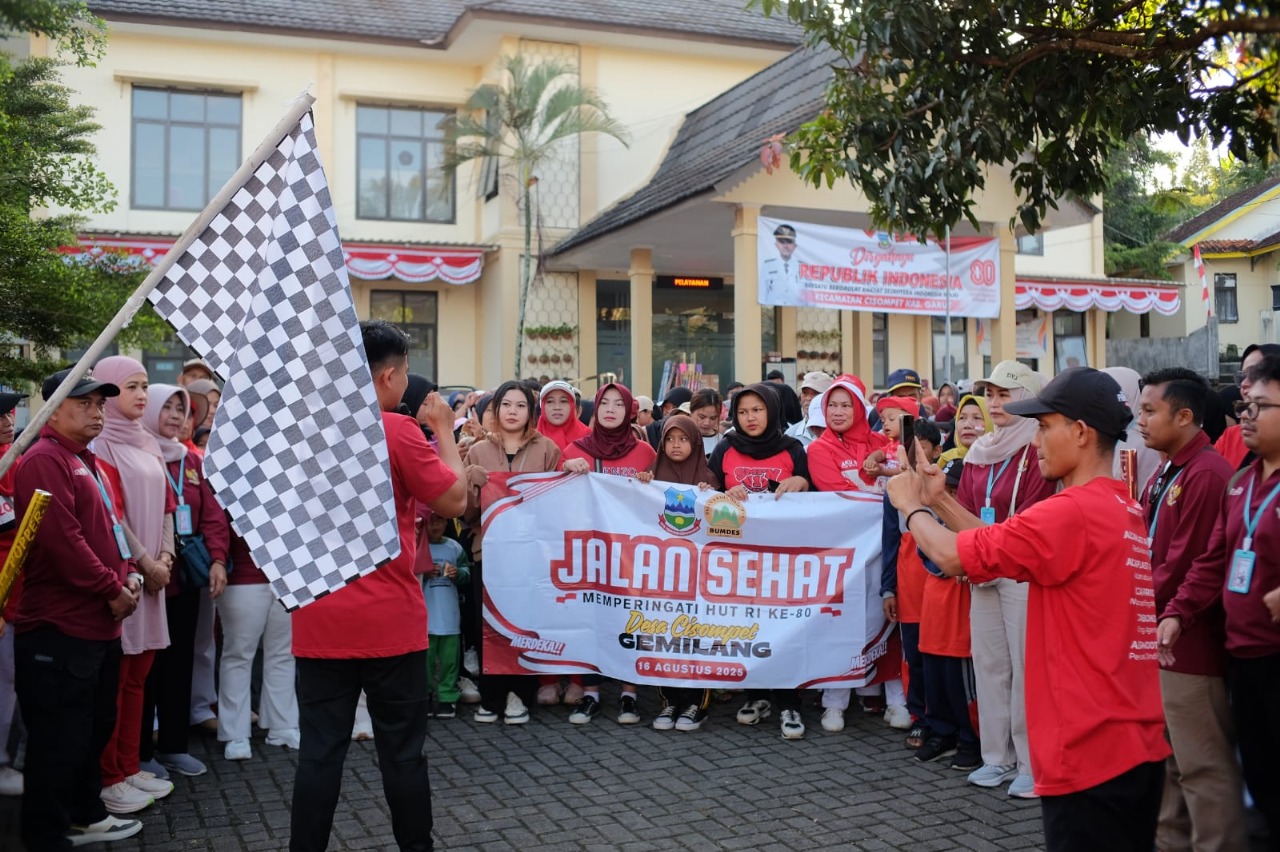 Ribuan Warga Cisompet Ikuti Jalan Sehat, Upaya Membangun Solidaritas Sosial Melalui Momen Perayaan Hari Kemerdekaan